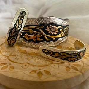 Montana Silversmiths Floral Bracelet and Earring Set